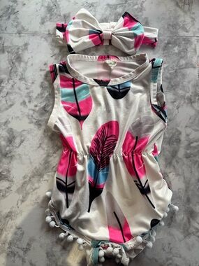 Feather Print Baby Romper with Bow Headband - Pink & Teal